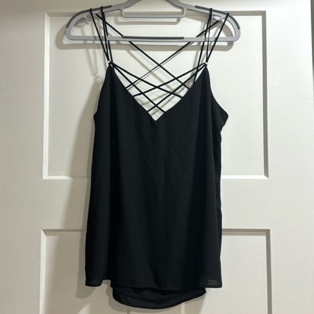Women’s Criss Cross Sleeveless Black Blouse Tank Express Size Medium NWT - Picture 2 of 12